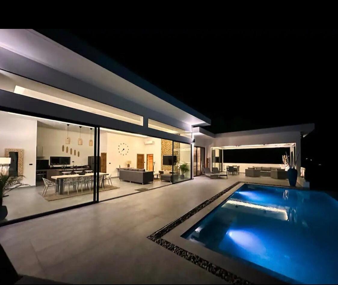 Charlotte - Seaview -4 Bedrooms * Amphoe Koksamui